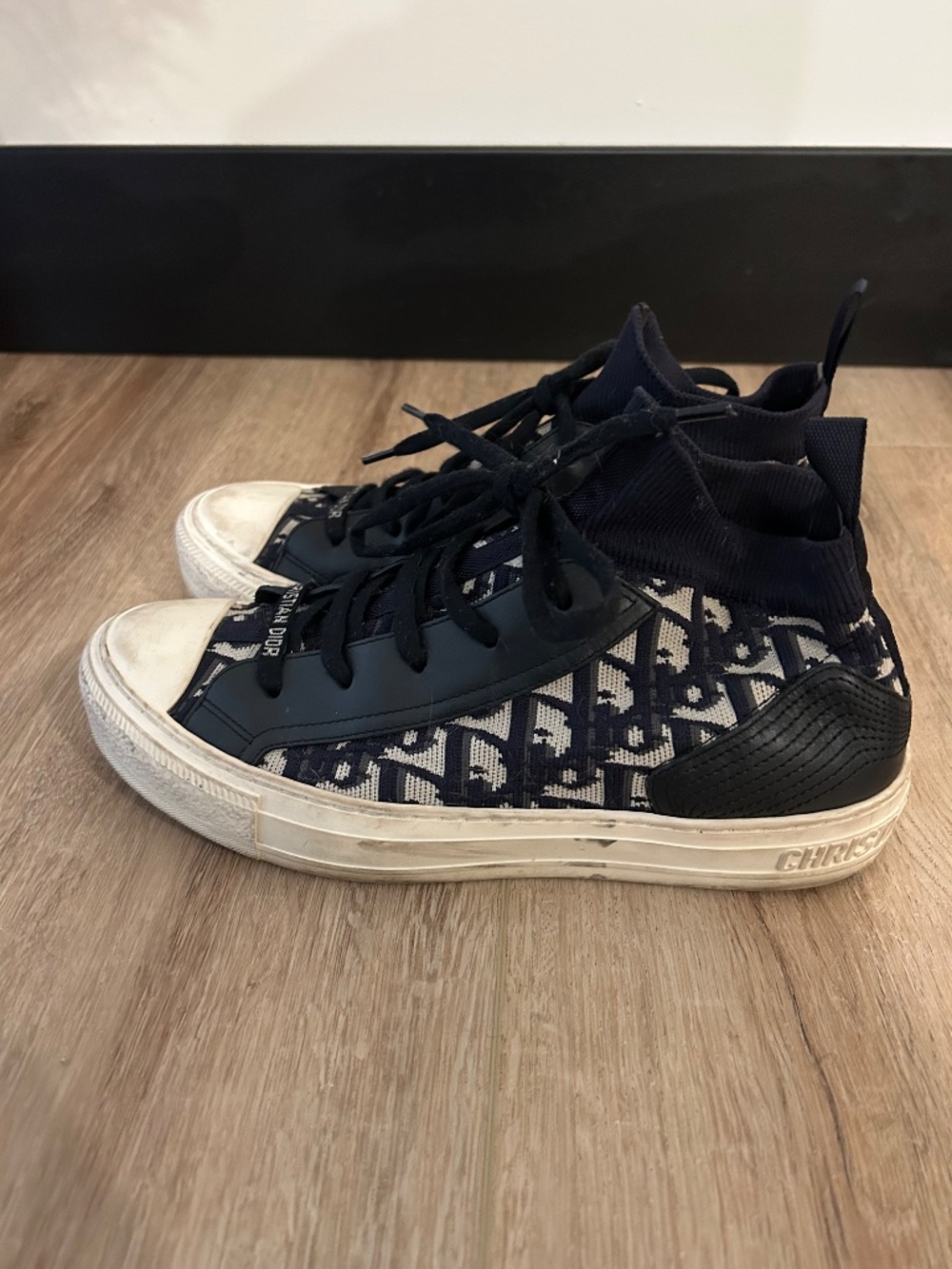 Christian Dior sneakers - Picture 2 of 3